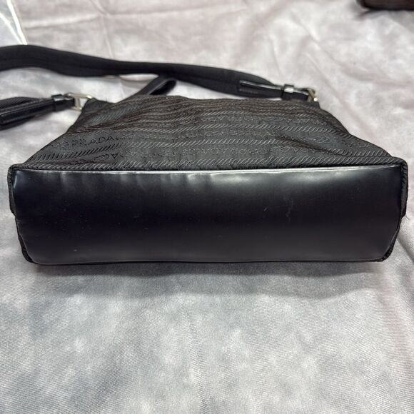 Prada shoulder bag - Picture 8 of 8